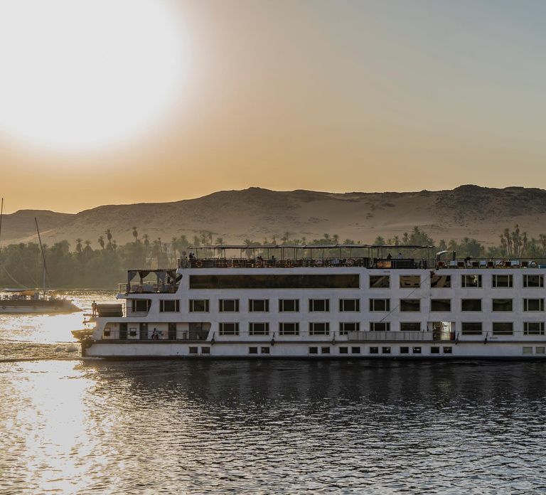 Aswan: 4-Day Private Nile Cruise to Luxor with Balloon Ride