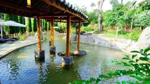 Tangchi Reshui River Hot Spring