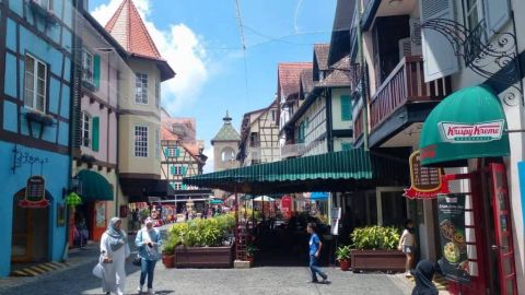 Colmar Tropical & Batu Cave Day Trip (SIC - Join In Tour)