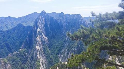 Huashan one-day tour including admission ticket, cable car, transportation, family tour, free lunch, climbing gloves, and water belt Day Tours
