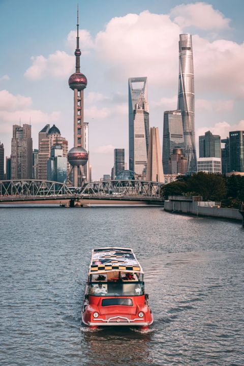 Shanghai Suzhou Creek  30-Min Cruise - Retro Ship & Bund View