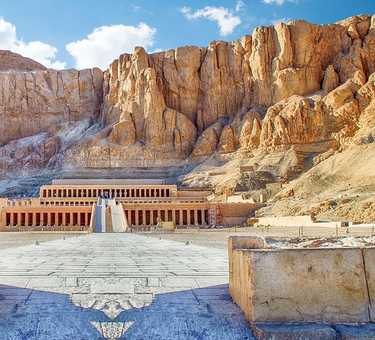 From Aswan:4 Days Nile Cruise Luxor Abu Simbel & Air Balloon