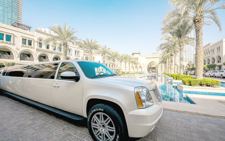 VIP Dubai City Tour in a Limousine