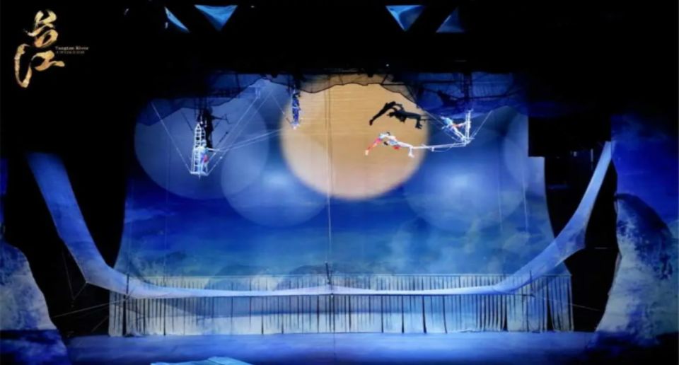 Chongqing  Changjiang River cyber city BEST SHOW  Acrobatic Performance