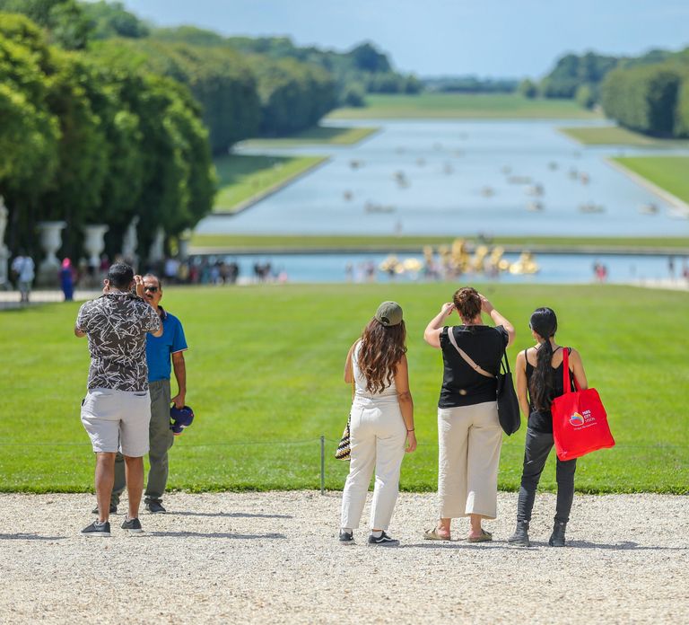 From Paris: Full-Day Guided Tour of Versailles