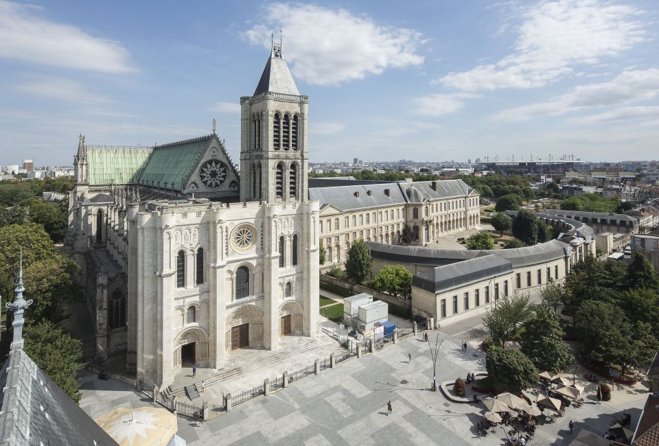 Basilica of Saint Denis: Dedicated Entrance