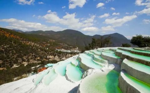 Lijiang to Shangri-La Scenic Drive - Tiger Leaping Gorge, Haba Snow Mountain, White Water Terrace
