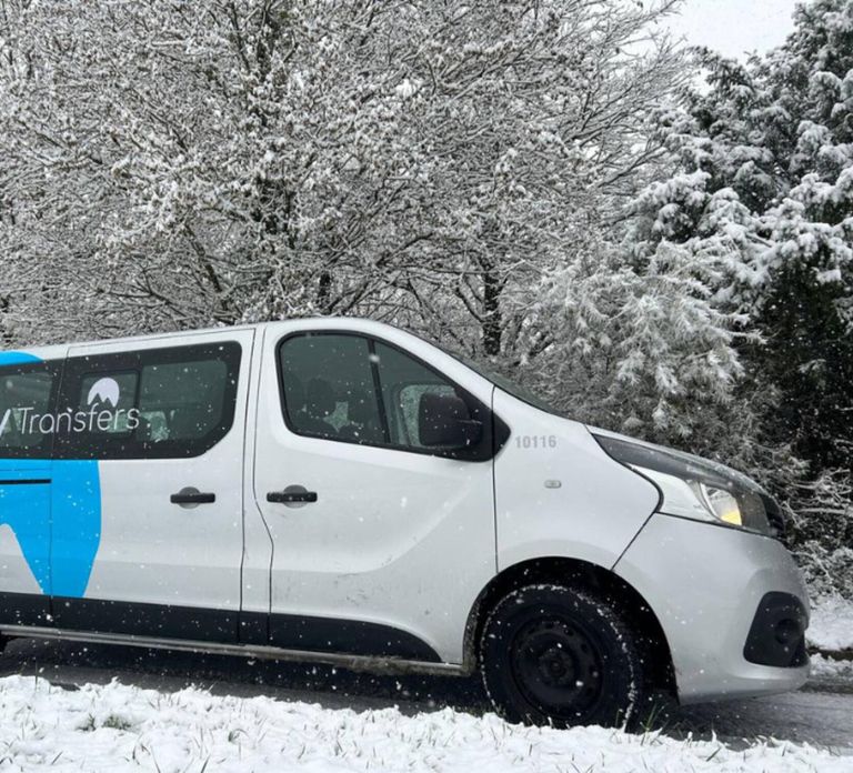 Geneva: Geneva Airport Bus Transfer from/to Chamonix