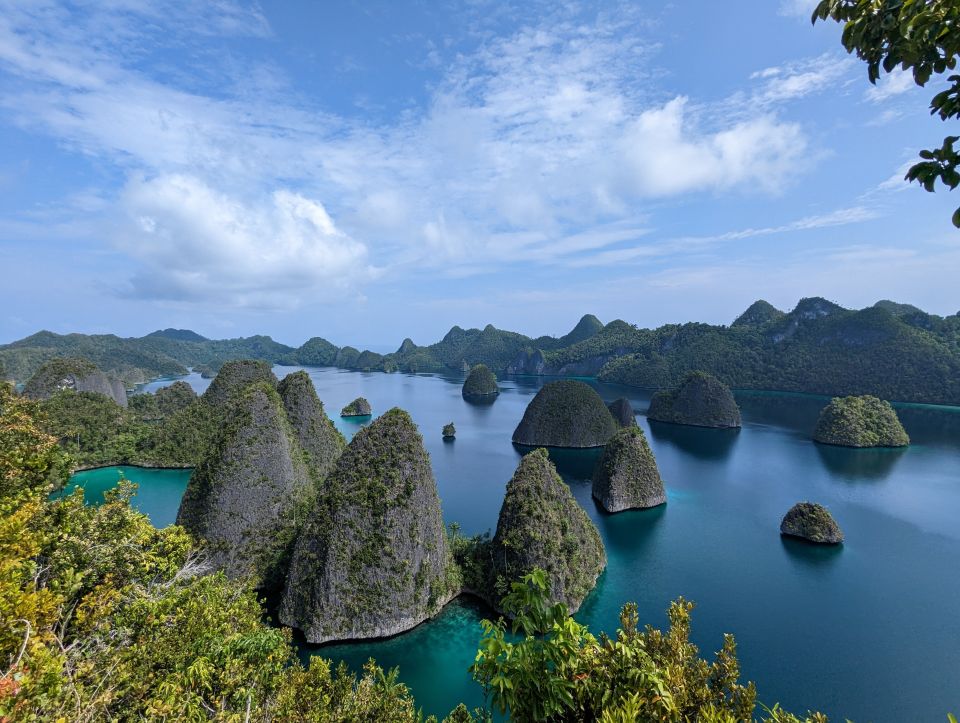 Explore Banggai Island 5 days